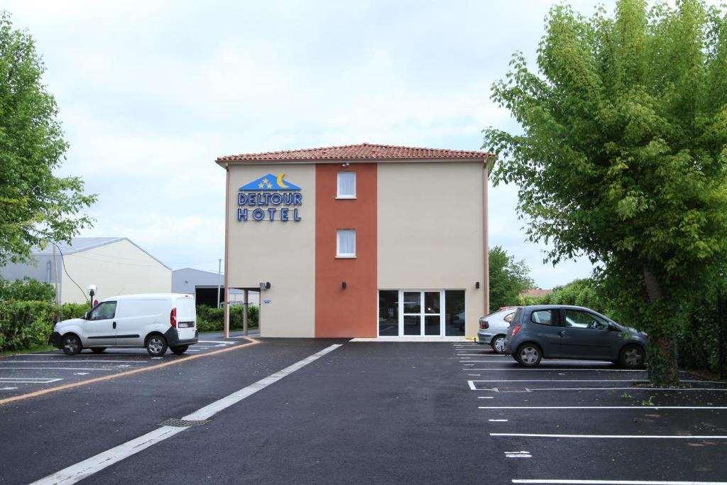 Brit Hotel Confort Villeneuve Sur Lot Bias  ภายนอก รูปภาพ